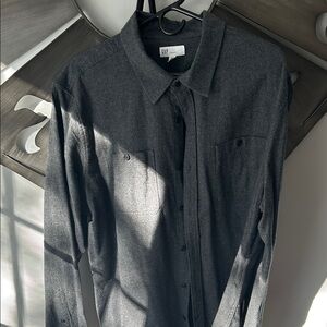 GAP Gray Casual Button Down Shirt